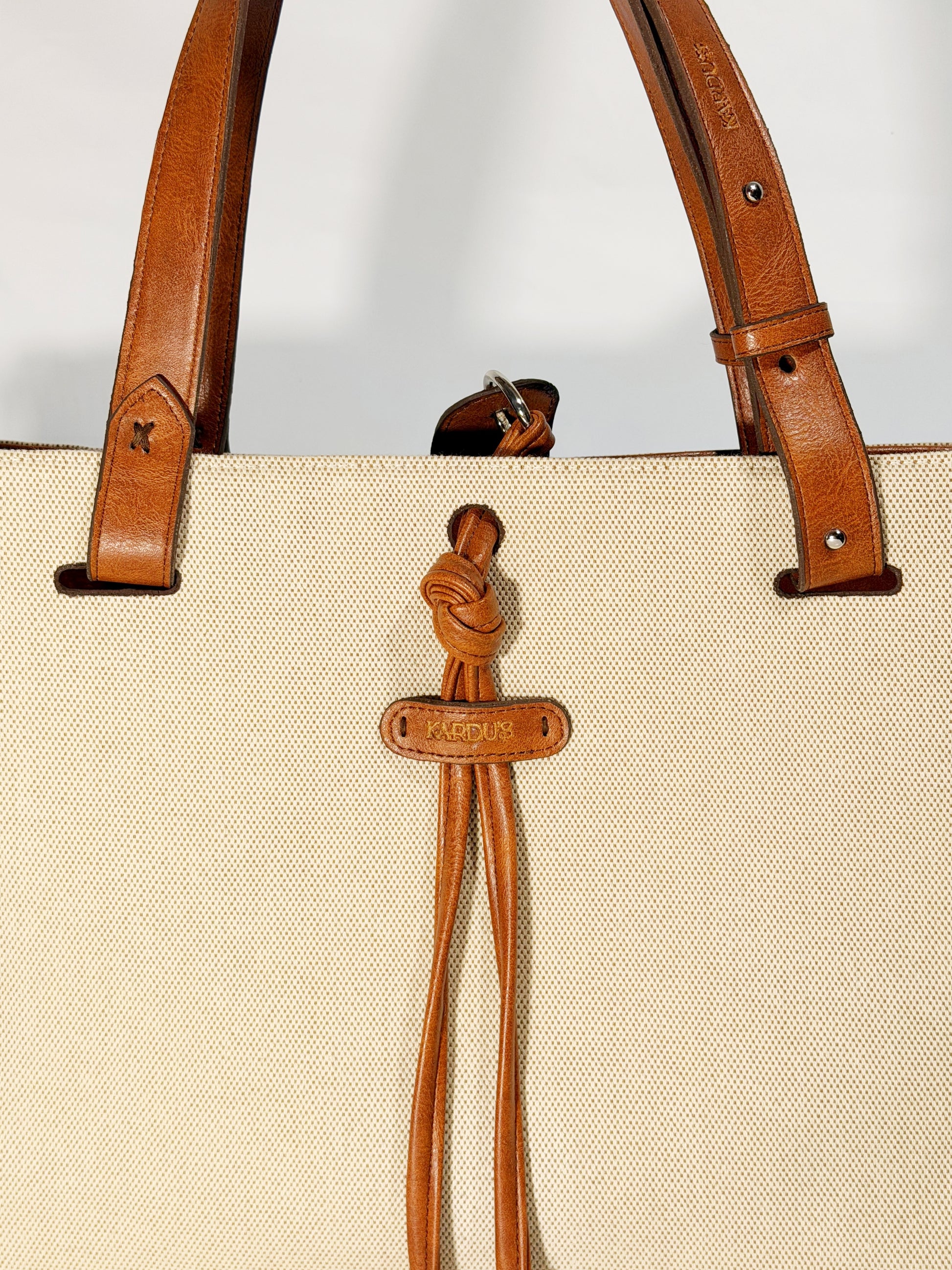 REINA CANVAS (waterproof )