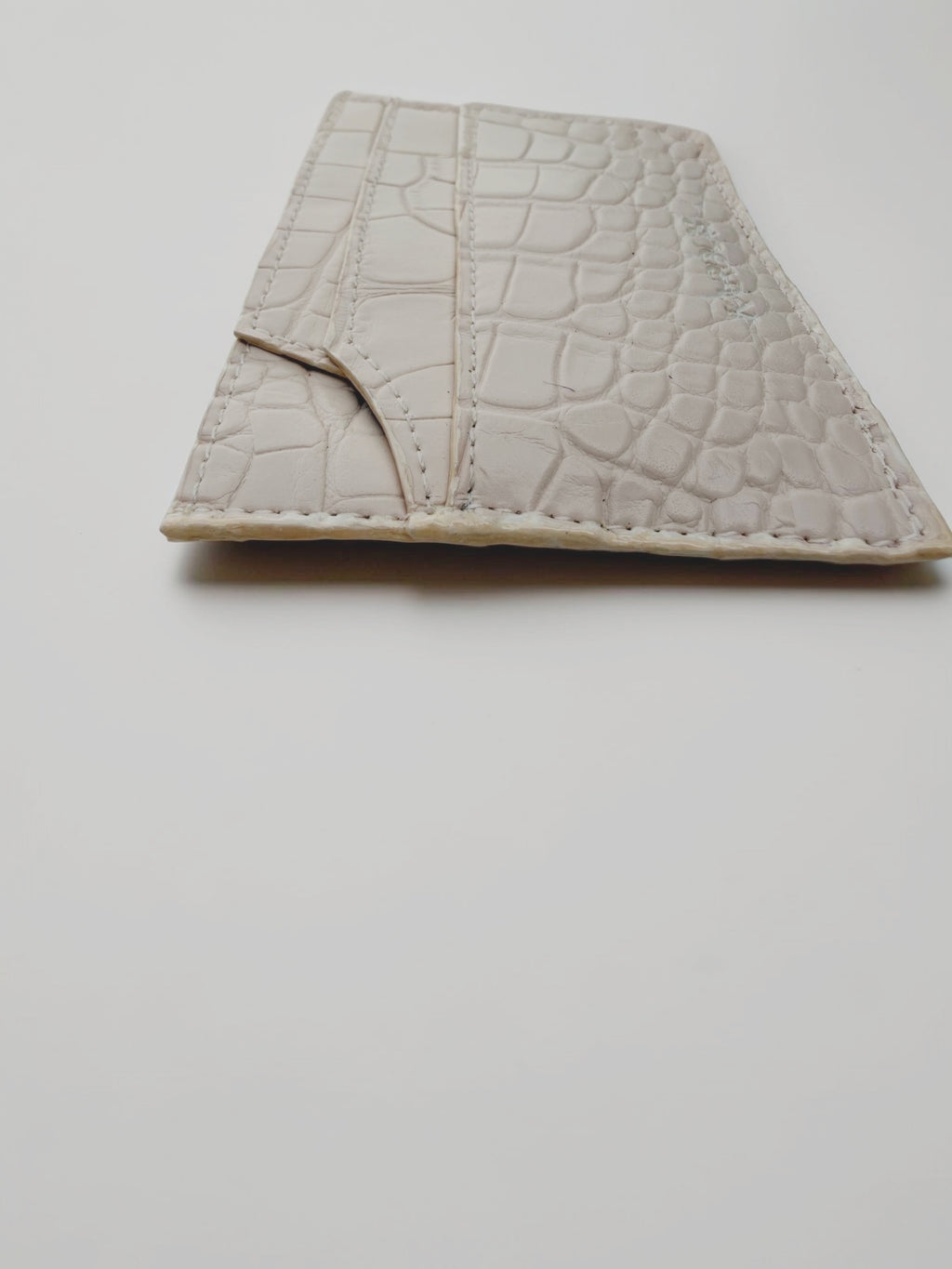 The Minimalist Cardholder